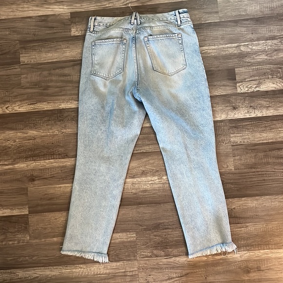 Good American distressed jeans. - Picture 2 of 4